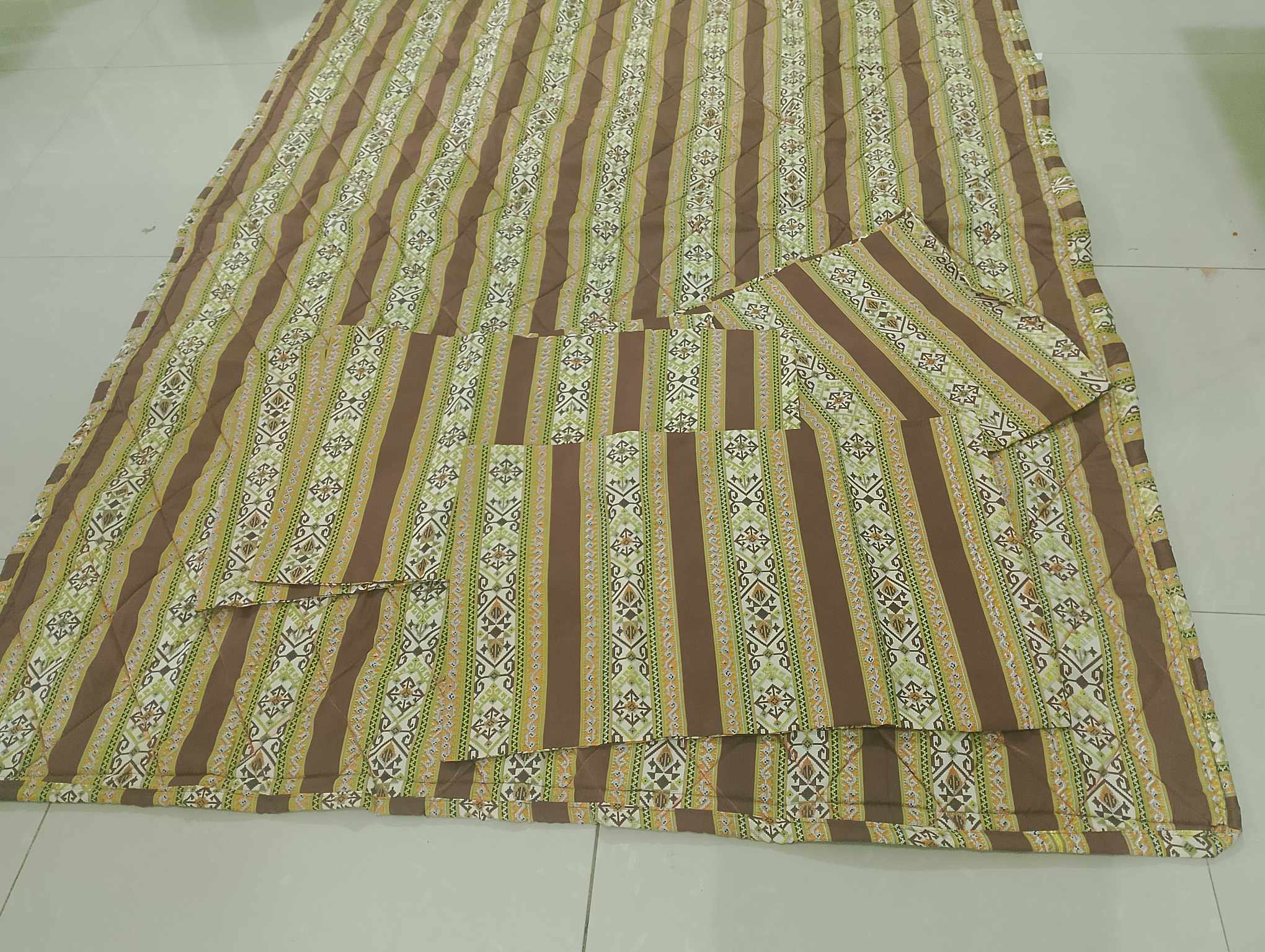 Gallery Image 1 of BED SHEETS (King size)